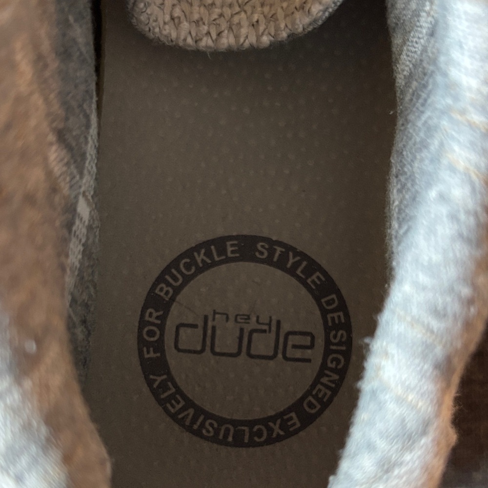 EUC Hey Dude Light Tan Collared Canvas Loafers - Picture 2 of 9